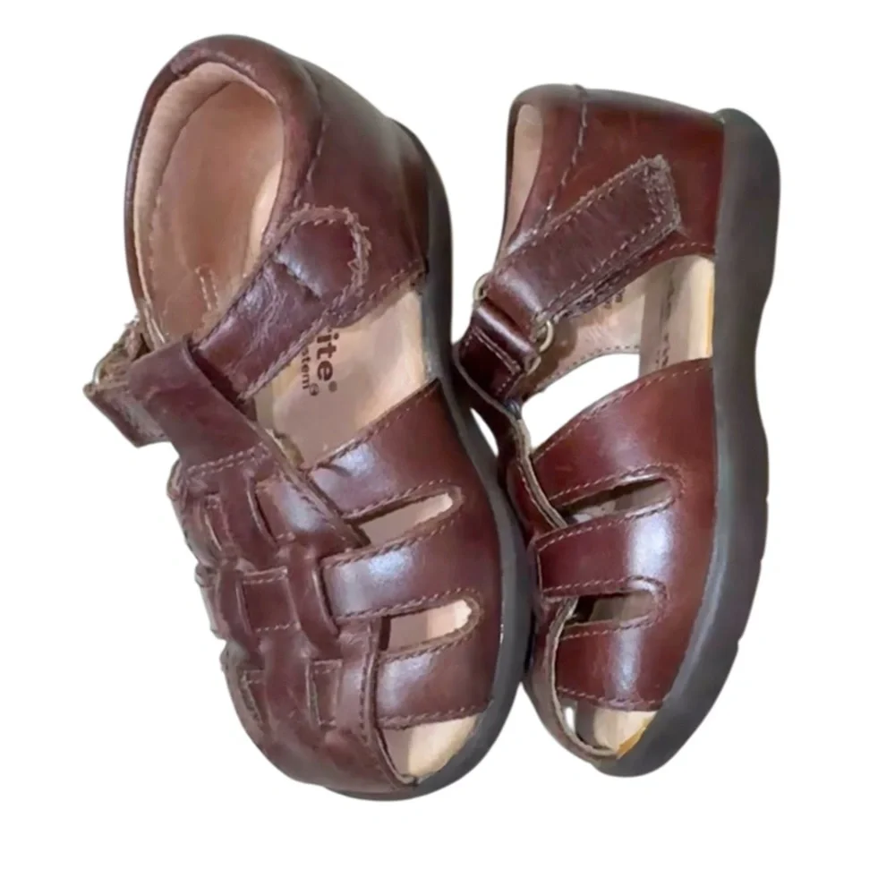 STRIDE RITE baby Guppy Lea  fisherman sandals boys shoes size 5.5 wide